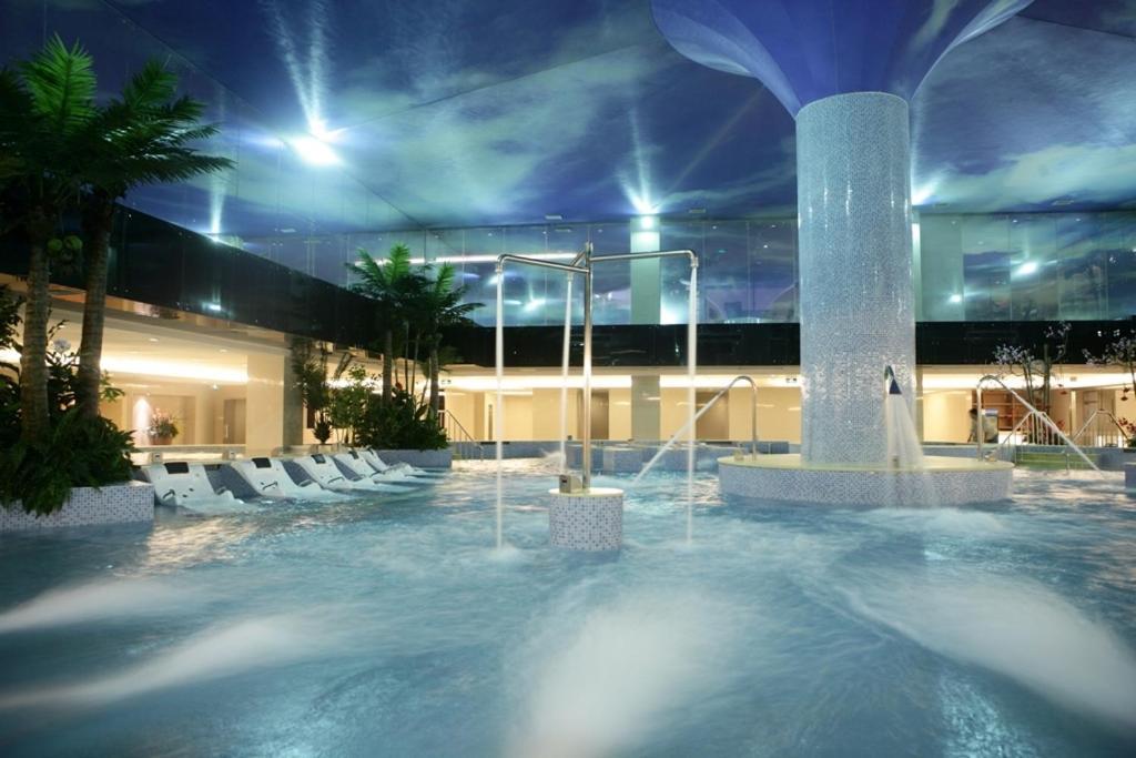 Hotel The Hot Spring Of The Hot Club