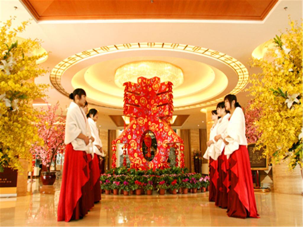 The Hot Spring Of The Hot Club Hotel 4*