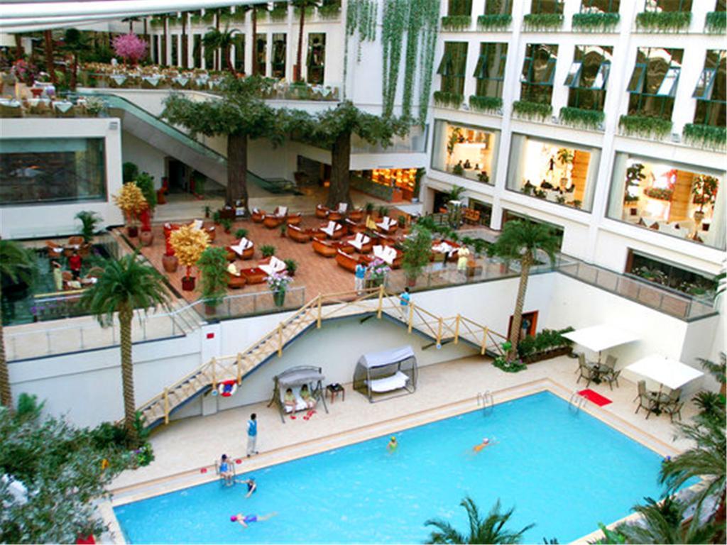 Hotel The Hot Spring Of The Hot Club 4*