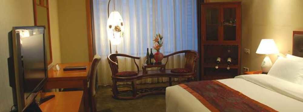 Hotel The Hot Spring Of The Hot Club 4*